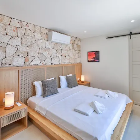 Aria Villa *